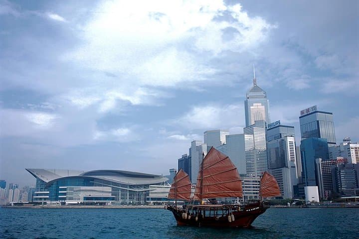 Morning Deluxe Hong Kong Island Tour — Peak Tram, Sky Terrace 428 & Aberdeen photo 6