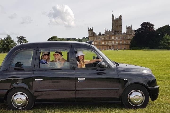 Downton Abbey and Highclere Castle Private Taxi Tour from London