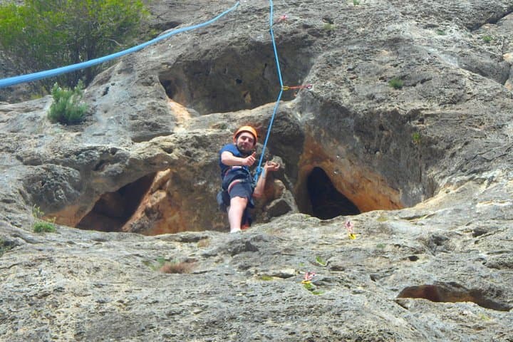 Beginner Rock Climbing in Montanejos: A 3-Hour Intro Near Hot Springs photo 3