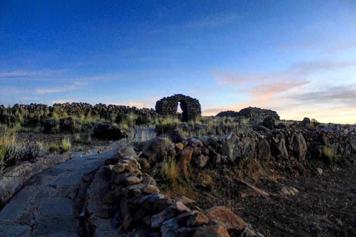 Lake Titicaca 2-Day Circuit: Uros, Amantani, Taquile & Sillustani Cultural Tour