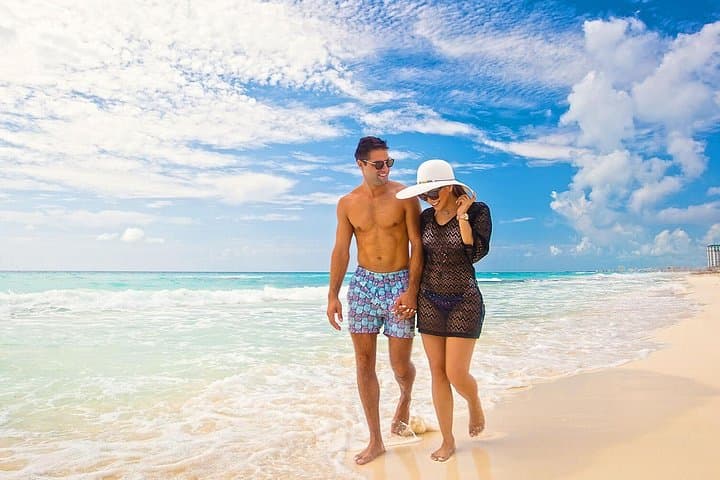 Sail to Isla Mujeres: Catamaran Snorkel, Beach Club Buffet & Open Bar photo 2
