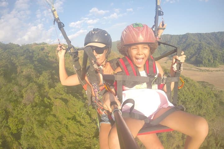 Soar Over Jacó: Tandem Paragliding From Las Terrazas (900 ft Guaranteed) photo 6