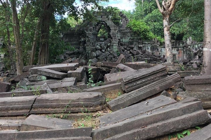 Beng Mealea & Roluos Temples: Private Motorcycle Tour from Siem Reap photo 6