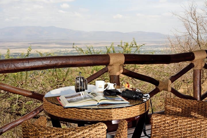 Witness the Great Wildebeest Migration: 6-Day Serengeti Safari photo 4