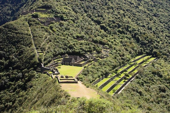 Choquequirao Trek 5-Day: Remote Inca Ruins Hike from Cusco