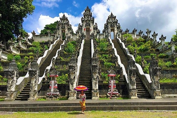 East Bali Day Tour: Lempuyang Gate of Heaven, Tirta Gangga, Taman Ujung & Virgin Beach photo 2