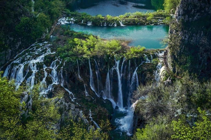 Plitvice Lakes: 3.5-Hour Tour to Veliki Slap and Kozjak Panorama