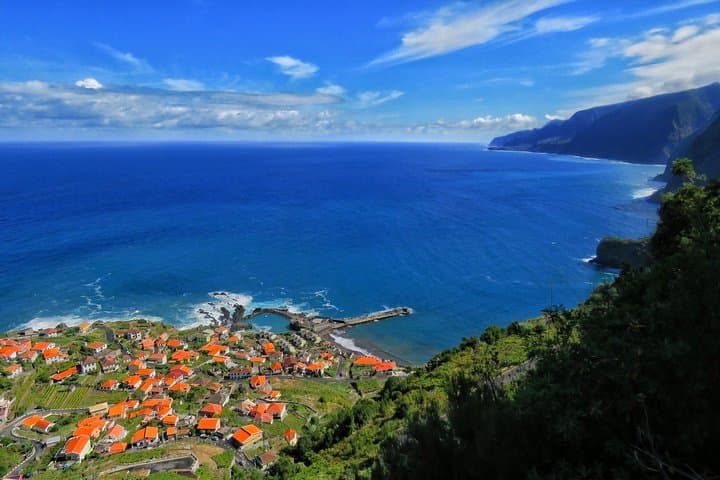 Northwest Terraces & Volcanic Pools — Madeira 4x4 Full-Day Tour