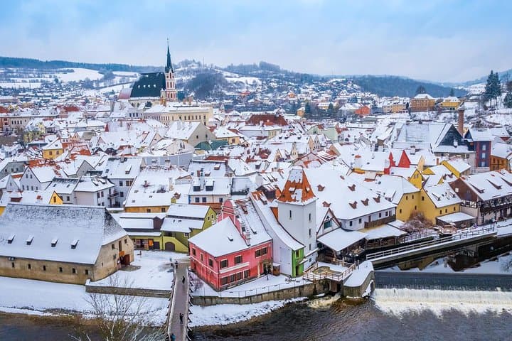 Day Trip to Český Krumlov: Private UNESCO Medieval Town Tour from Prague photo 2