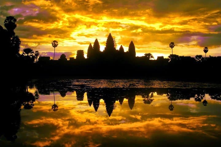 Sunrise at Angkor Wat: Private Tuk Tuk Tour of Angkor Archaeological Park