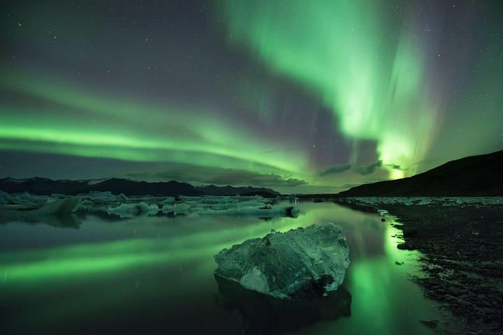 Chasing the Northern Lights from Reykjavik: Small-Group Guided Tour photo 2
