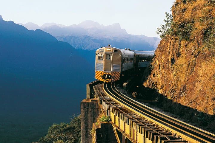 Paranaguá–Curitiba Scenic Train: Full-Day Curitiba to Morretes & Antonina