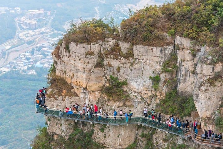 Yuntai Mountain Day Trip from Zhengzhou — Glass Bridge, Waterfalls & Red Stone Valley photo 3