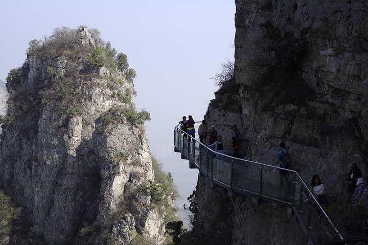 Yuntai Mountain Day Trip from Zhengzhou — Glass Bridge, Waterfalls & Red Stone Valley photo 4