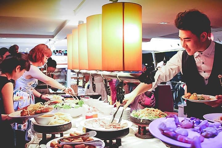 Evening Chaophraya Dinner Cruise: Bangkok River Buffet & Live Music photo 3