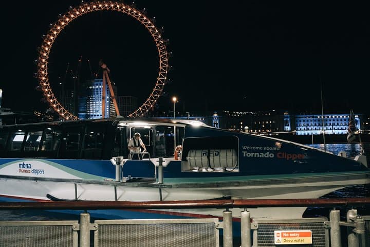 Ghosts, Ghouls & Gallows: London Night Walking Tour with Thames Cruise photo 2