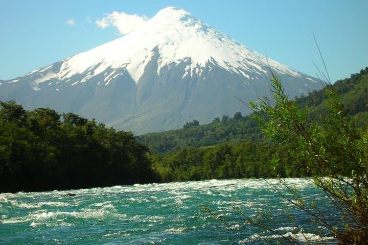 Osorno Volcano and Petrohué Falls: Full-Day Day Trip from Puerto Varas
