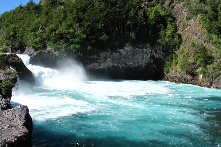 Osorno Volcano and Petrohué Falls: Full-Day Day Trip from Puerto Varas photo 2
