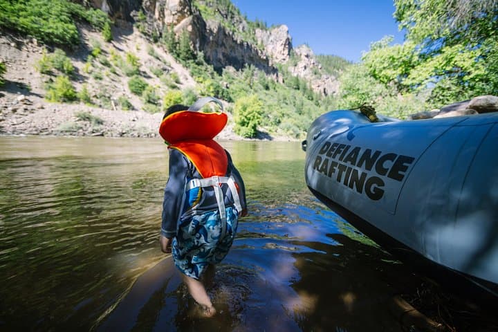 scenic-canyon-half-day-float-glenwood-canyon-colorado-river photo 2