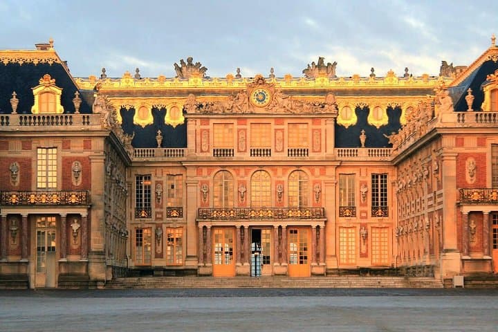 Private Versailles Day Trip: Palace, Gardens & Trianon Full-Day Excursion