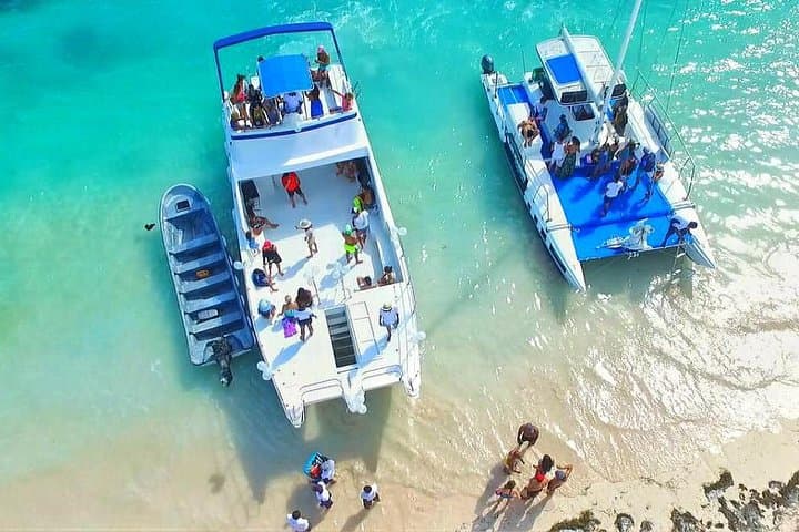 Punta Cana Booze Cruise Party Boat: Half-Day Snorkel & Natural Pool Experience photo 3