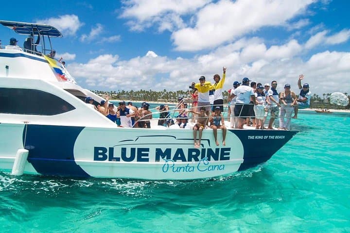 Punta Cana Booze Cruise Party Boat: Half-Day Snorkel & Natural Pool Experience photo 4
