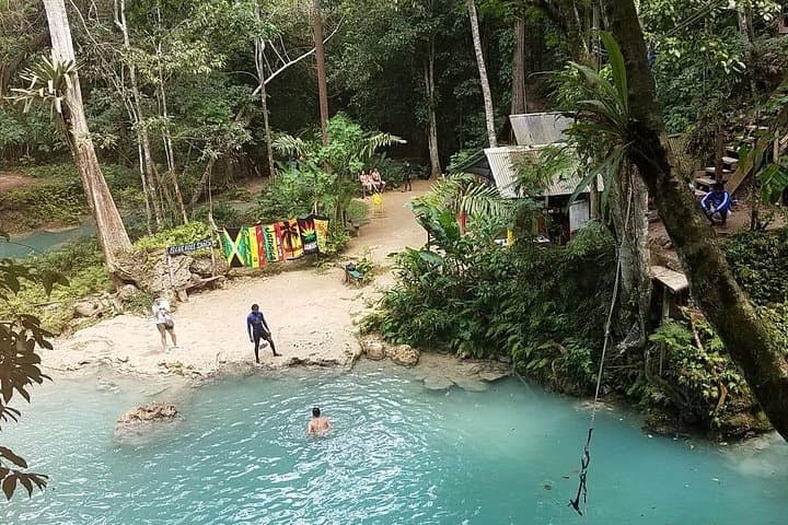Private Blue Hole and Dunn's River Tour — Ocho Rios Waterfalls, Cliff Jumps & River Hikes photo 4