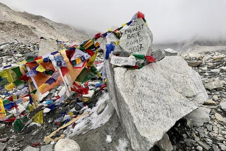 Everest Base Camp Trek: 18-Day Guided Trek from Kathmandu to Kala Pattar photo 2