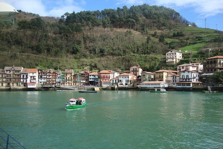 Coastal Hike from San Sebastián to Pasaia: Mount Ulia Trail and Harbor Crossing photo 5