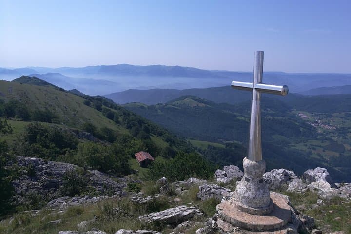 Mount Ernio Hike from San Sebastián — Day Hike & Getaria Seafood Lunch photo 2