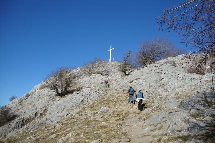Mount Ernio Hike from San Sebastián — Day Hike & Getaria Seafood Lunch photo 4