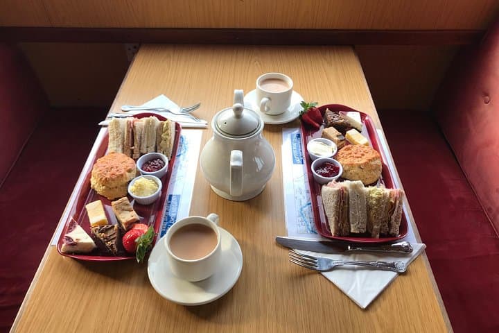 Afternoon Tea Cruise on the Leeds & Liverpool Canal — North Yorkshire Scenic Cruise photo 3