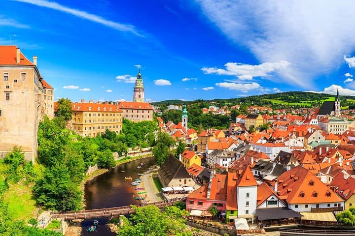 Private Day Tour to Cesky Krumlov: Castle, Vltava & Old Town photo 2