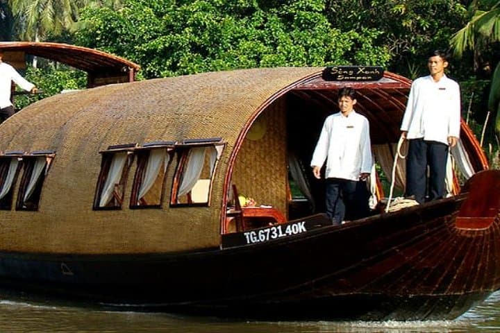 Overnight Sampan Cruise: Cai Be to Cai Rang Floating Market on the Mekong