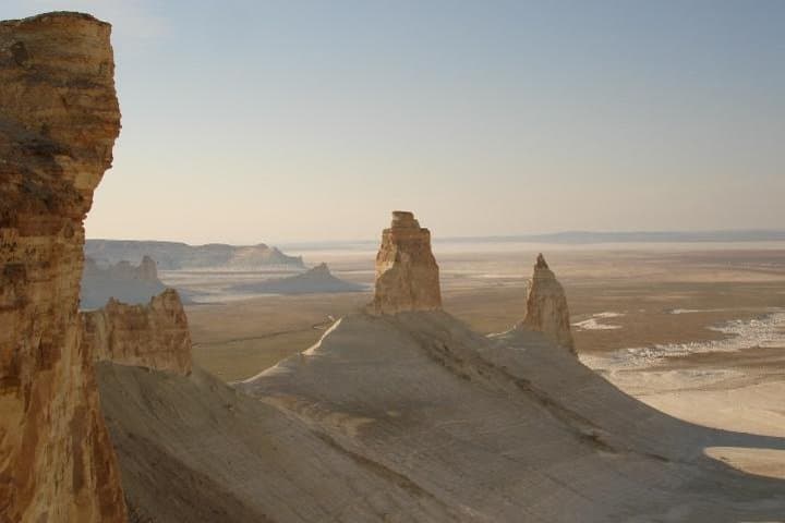 Explore Mangistau: 3-Day Wildlands and Desert Formations Tour from Aktau