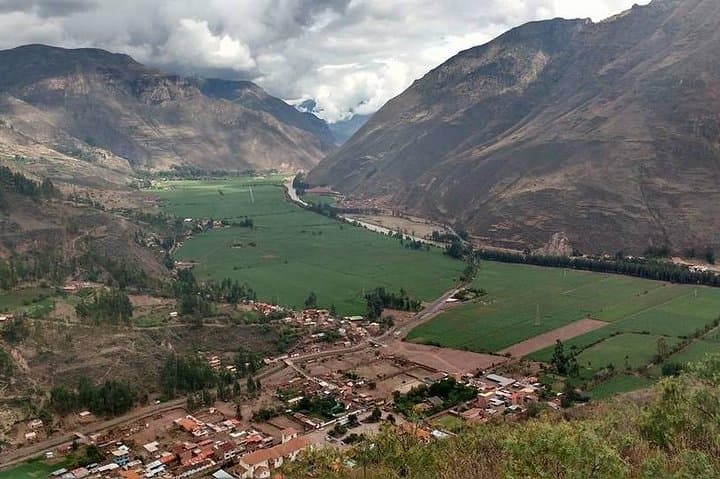 Full-Day Sacred Valley Tour from Cusco — Pisaq, Ollantaytambo & Chinchero photo 2