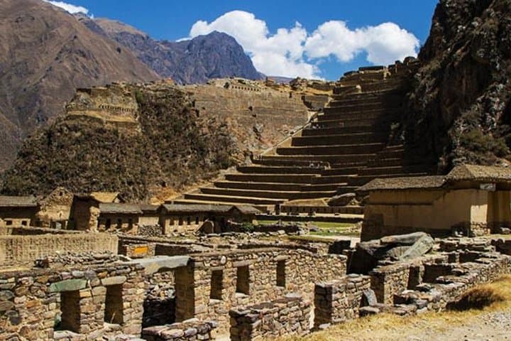 Full-Day Sacred Valley Tour from Cusco — Pisaq, Ollantaytambo & Chinchero photo 3