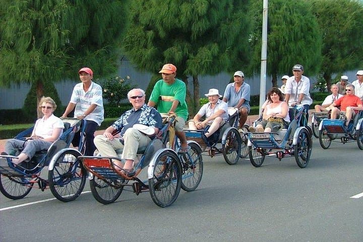 Saigon Cyclo & Water Puppet Show with Saigon River Dinner Cruise photo 2