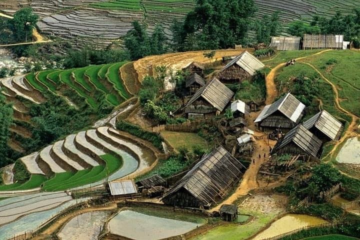 Sapa Panorama Tour: 3-Day Trek Through Muong Hoa Valley & Hill-Tribe Homestay photo 1