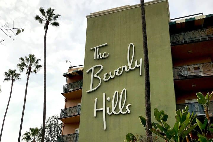 Private Hollywood & Beverly Hills 3.5-Hour Sightseeing Tour — VIP City Drive photo 2