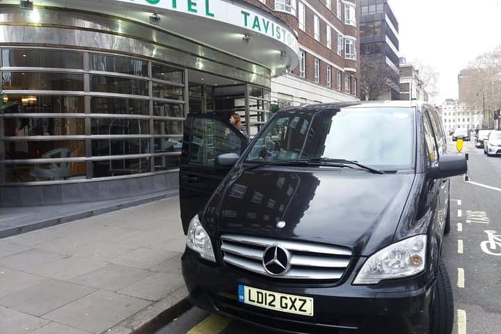 Shared Shuttle from London Hotels to Heathrow, Gatwick & Stansted photo 2