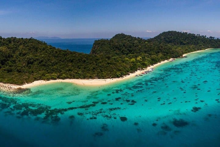 Speedboat Snorkeling to Koh Rok and Koh Haa from Koh Lanta photo 1
