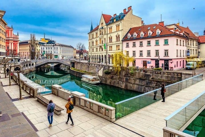 Ljubljana and Postojna Cave Day Trip from Zagreb: Karst Caves & Riverfront Strolls photo 3
