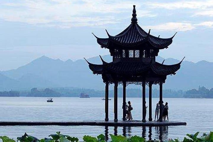 Half-Day Private Hangzhou Tour — West Lake, Lingyin & Longjing Tea photo 6