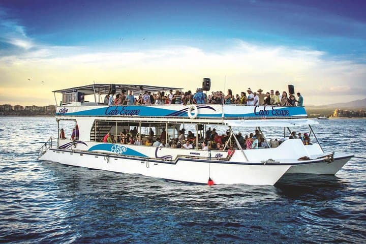 Cabo San Lucas Sunset Dinner Party Cruise with Open Bar at Land's End photo 5