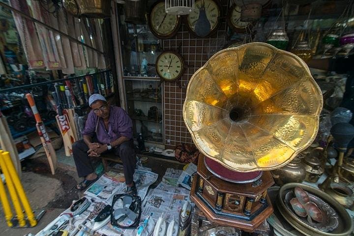 Mumbai Spice Markets & Chor Bazaar Walking Tour — Guided Lalbaug Market Experience photo 2