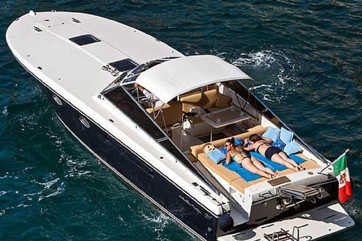 Luxury Full-Day Private Amalfi Coast Boat Tour on Itama 38 photo 2
