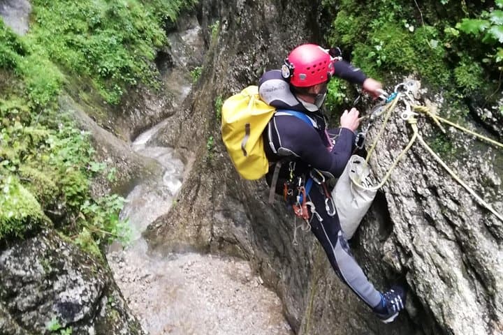 Canyoning the Valea Seacă: Bicaz Gorges Adventure in Hasmas Mountains photo 4