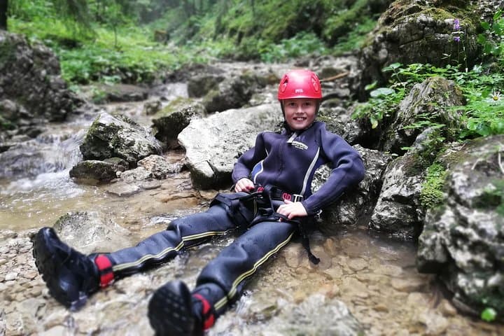 Canyoning the Valea Seacă: Bicaz Gorges Adventure in Hasmas Mountains photo 3