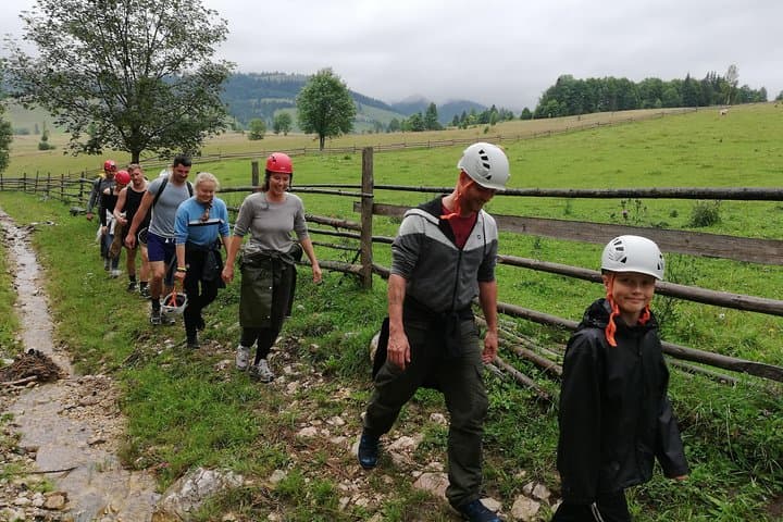 Canyoning the Valea Seacă: Bicaz Gorges Adventure in Hasmas Mountains photo 2